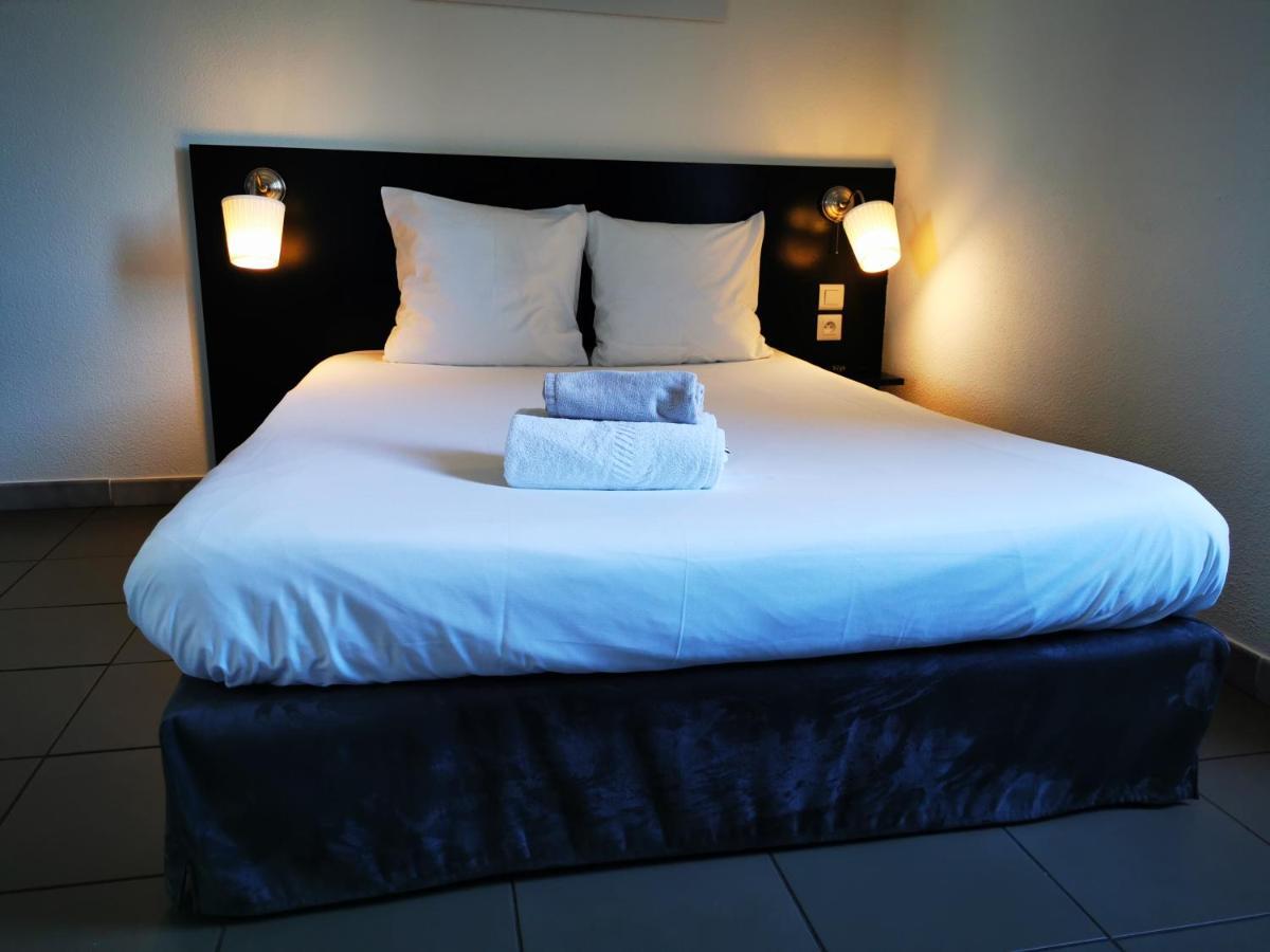 Hotel Le Ponson โอเบอนา ภายนอก รูปภาพ