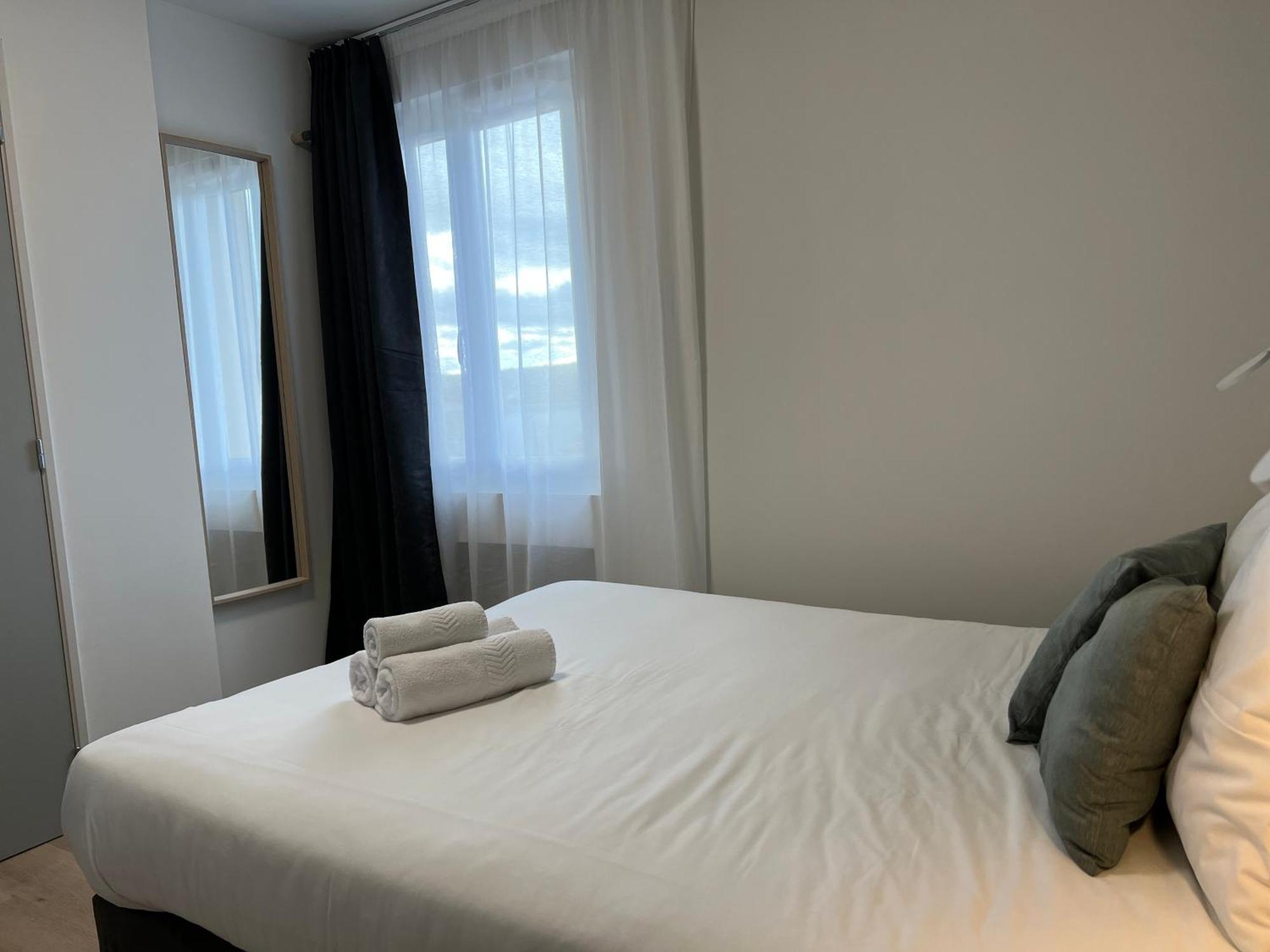 Hotel Le Ponson โอเบอนา ภายนอก รูปภาพ