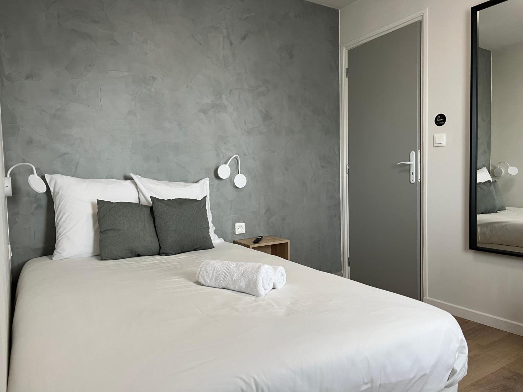 Hotel Le Ponson โอเบอนา ภายนอก รูปภาพ